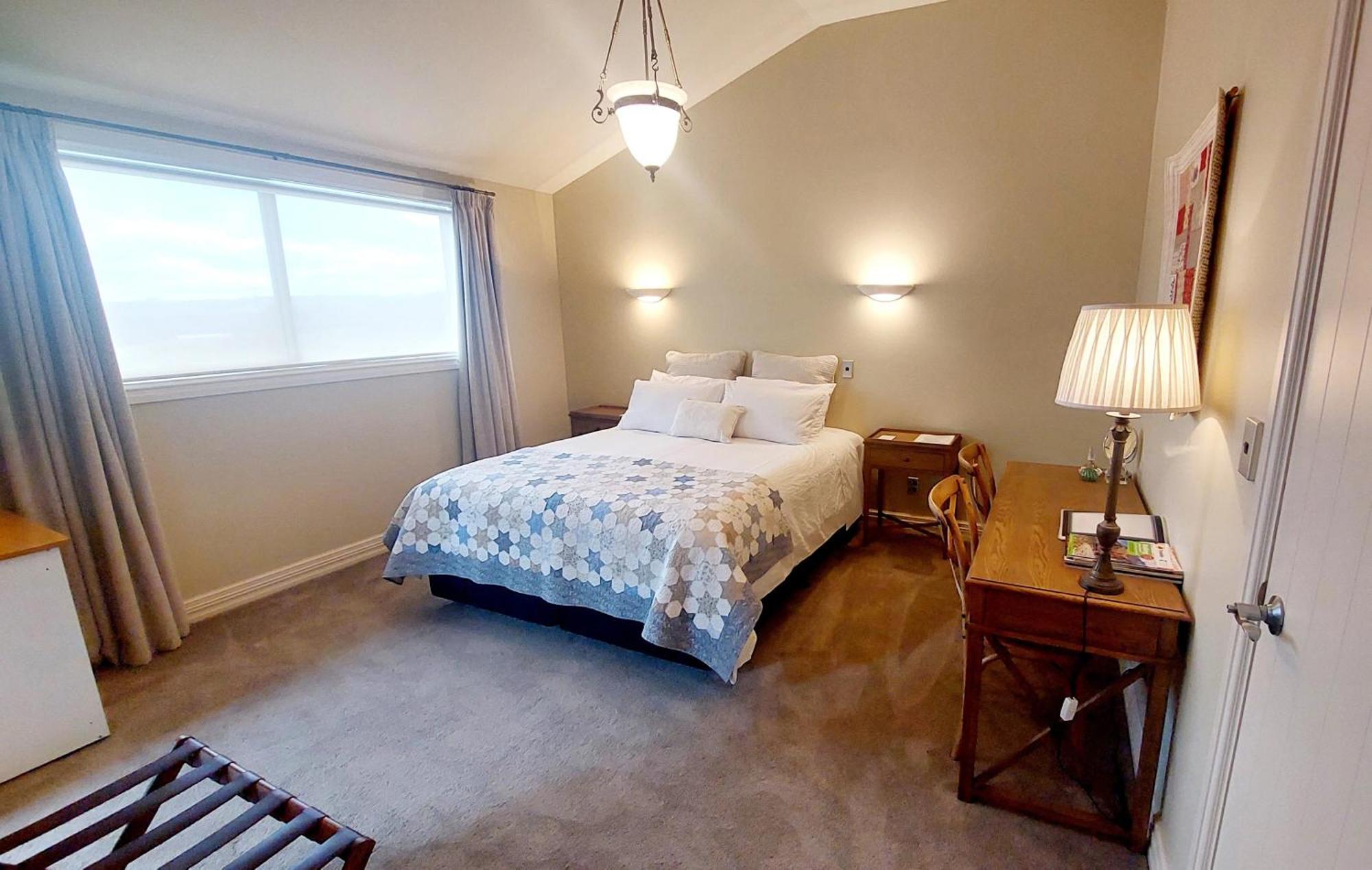 Country Lodge Kinloch Таупо Екстериор снимка