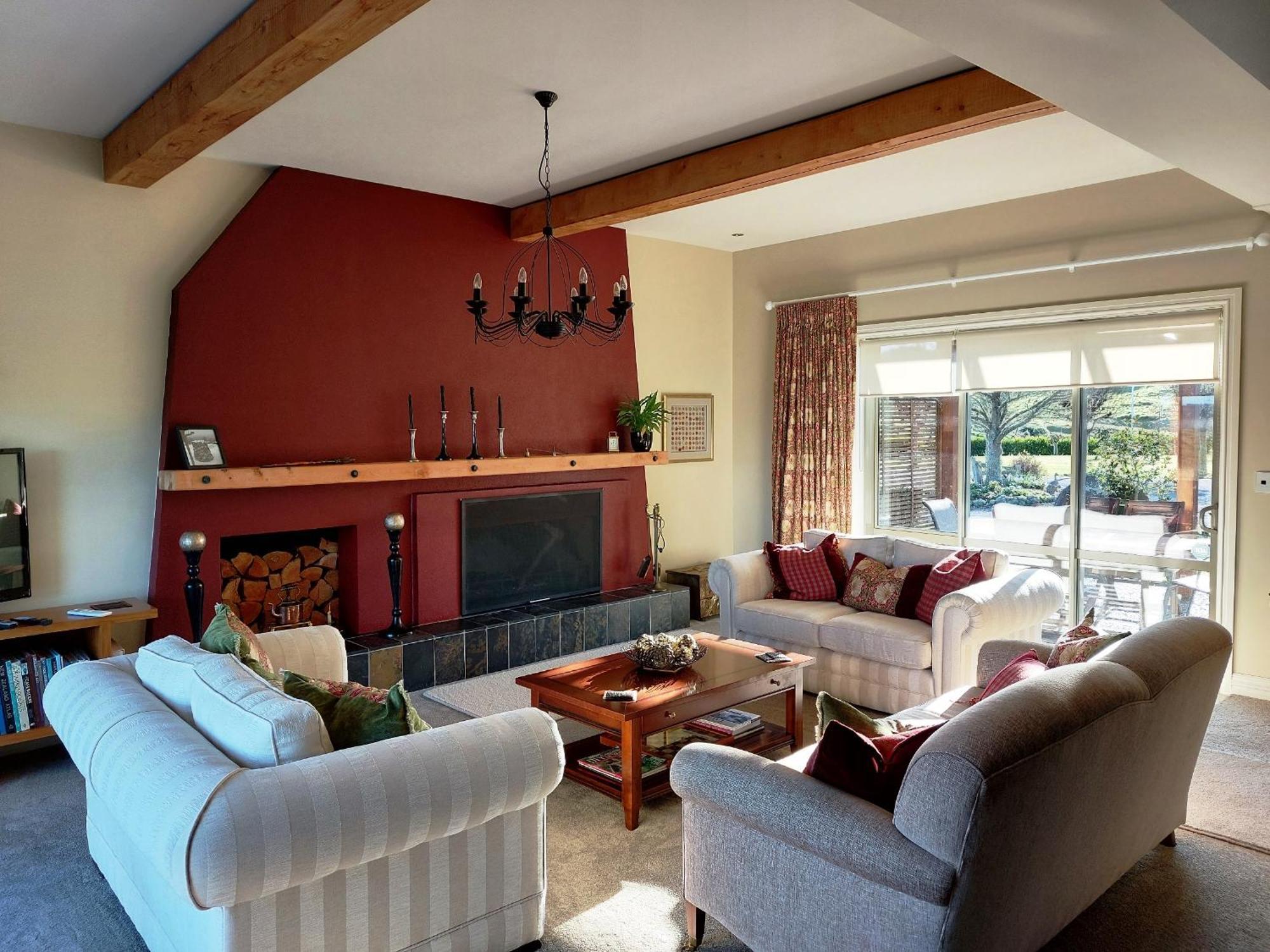 Country Lodge Kinloch Таупо Екстериор снимка