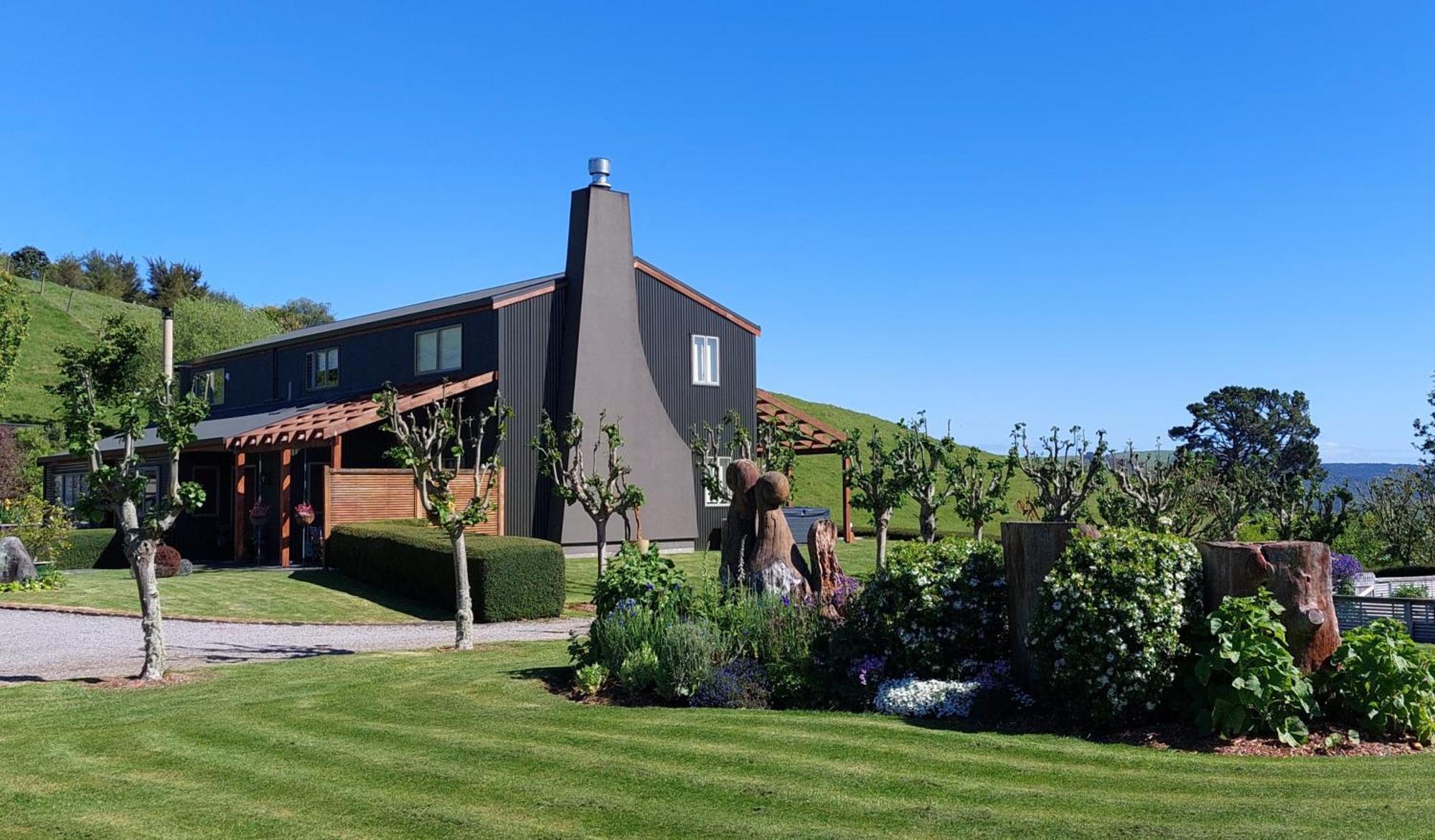 Country Lodge Kinloch Таупо Екстериор снимка