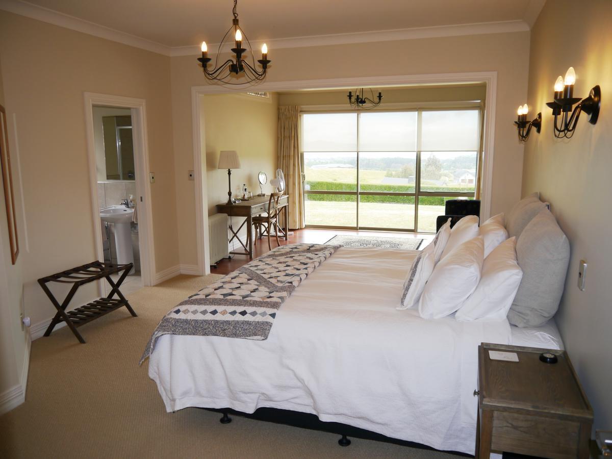 Country Lodge Kinloch Таупо Екстериор снимка