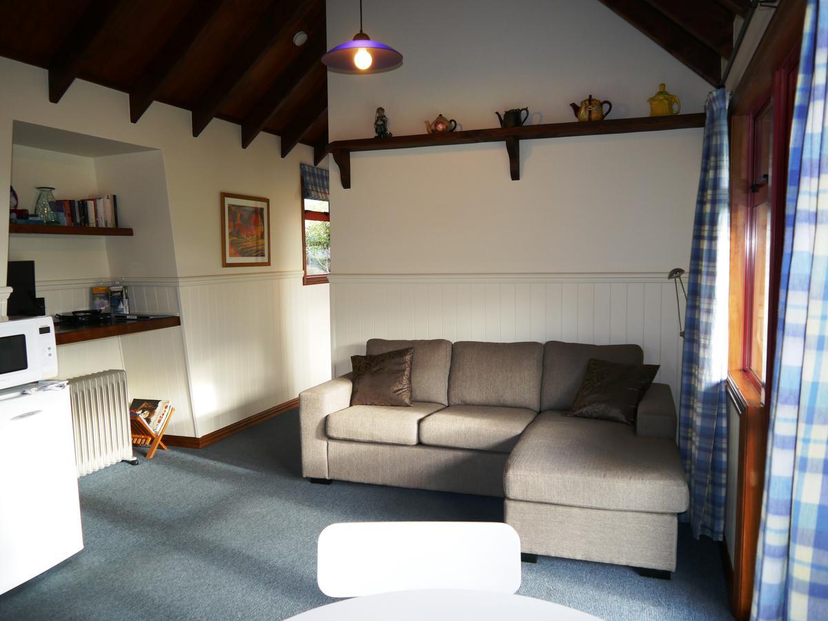 Country Lodge Kinloch Таупо Екстериор снимка